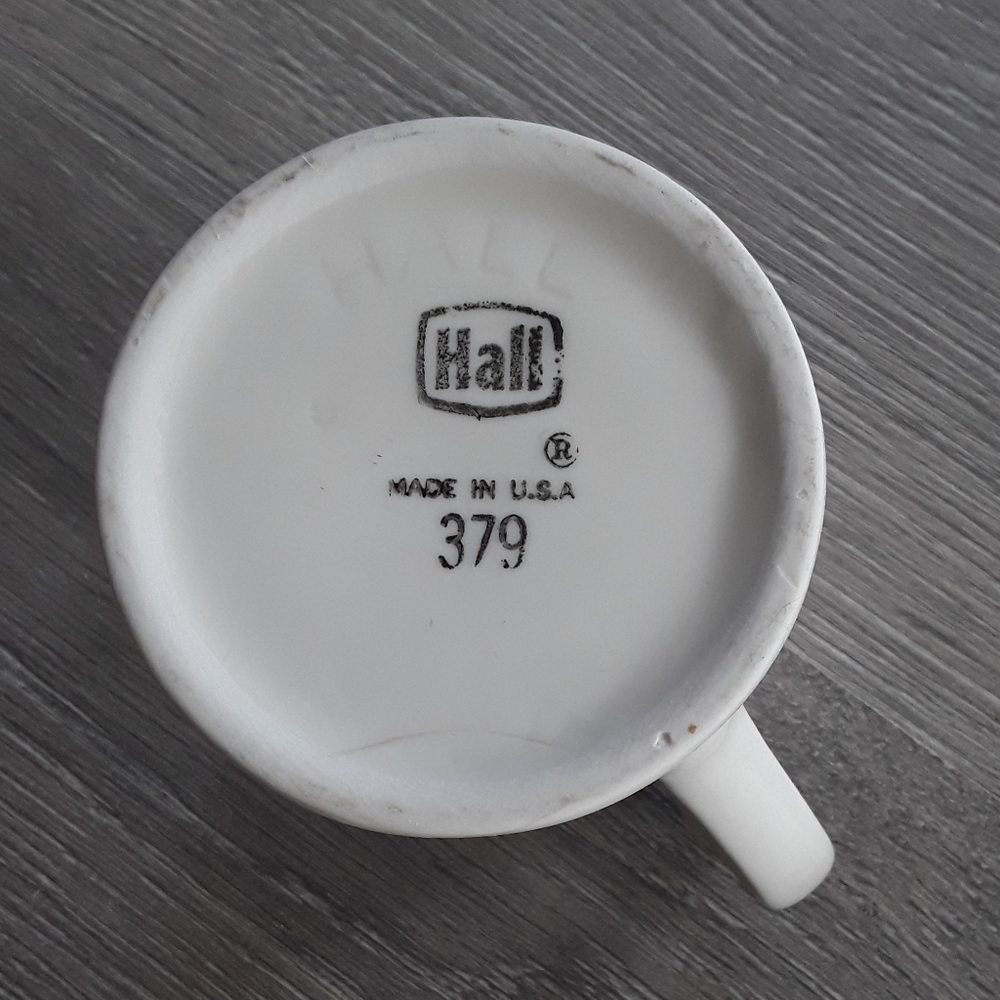 Cream colored Hall creamer - Picture 3 of 3